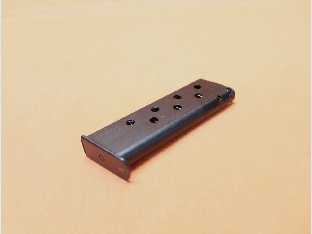 DDR SURPLUS Walther PP: Magazin DDR (ohne Markierung) 8-Schuss brüniert ohne Magazinschuh 7,65mmBrowning