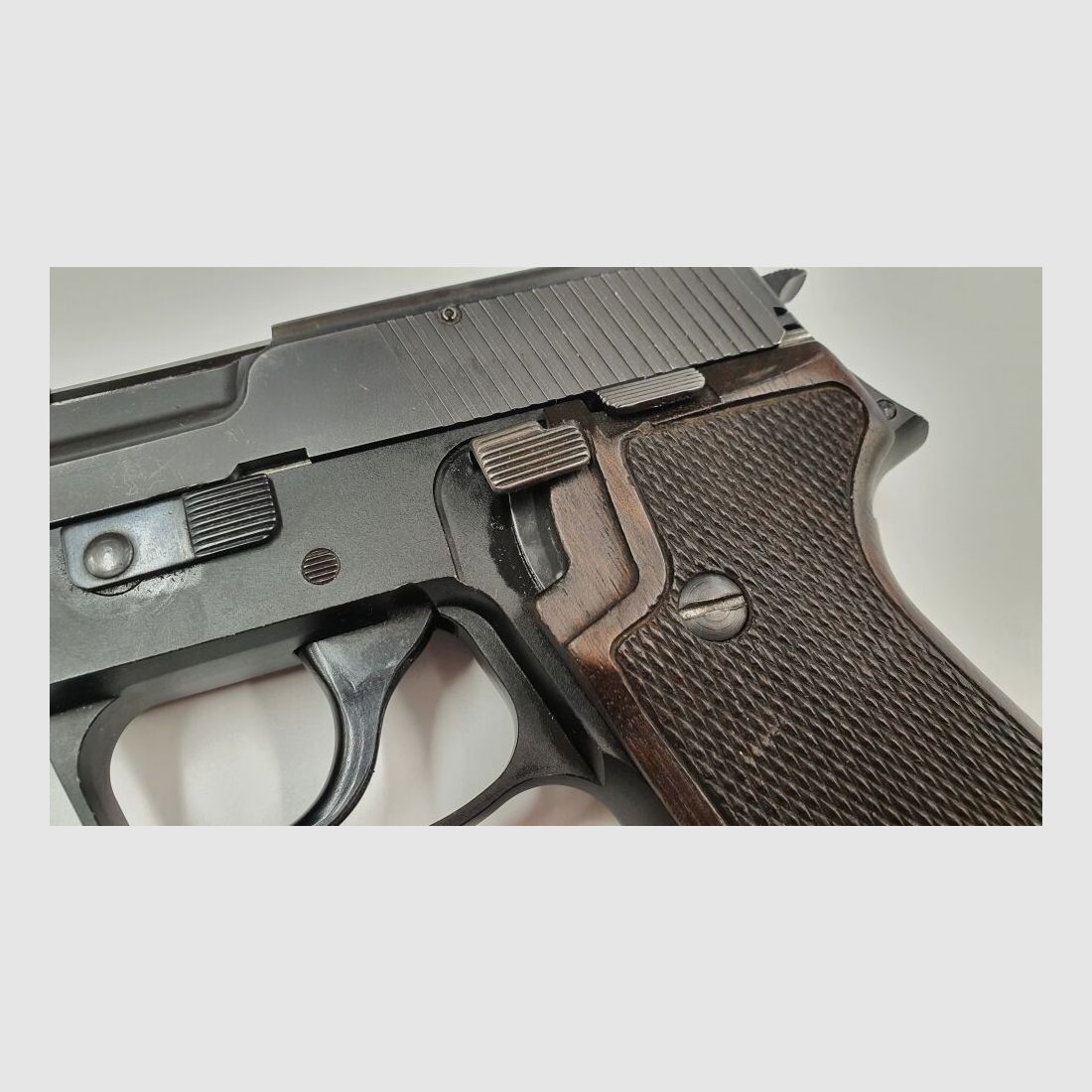 SIG P220 guancette in legno