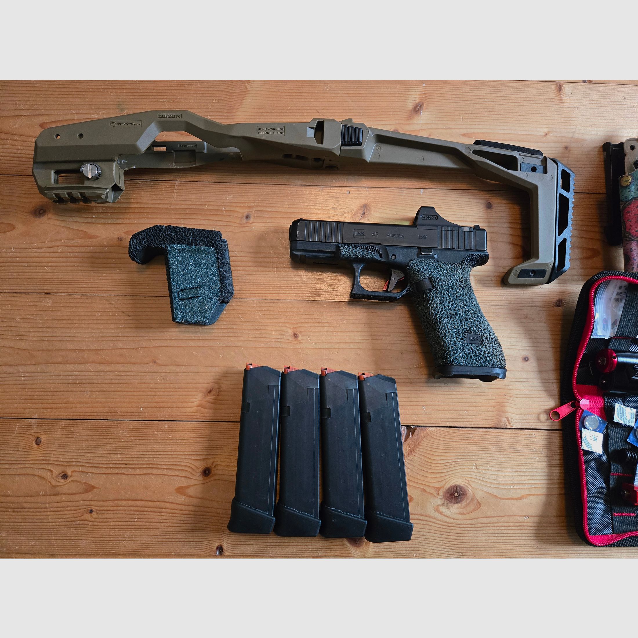 Glock 45 Gen 5 MOS maßgeschneiderte Set Holosun Trockenfeuer Chassis Holster IPSC