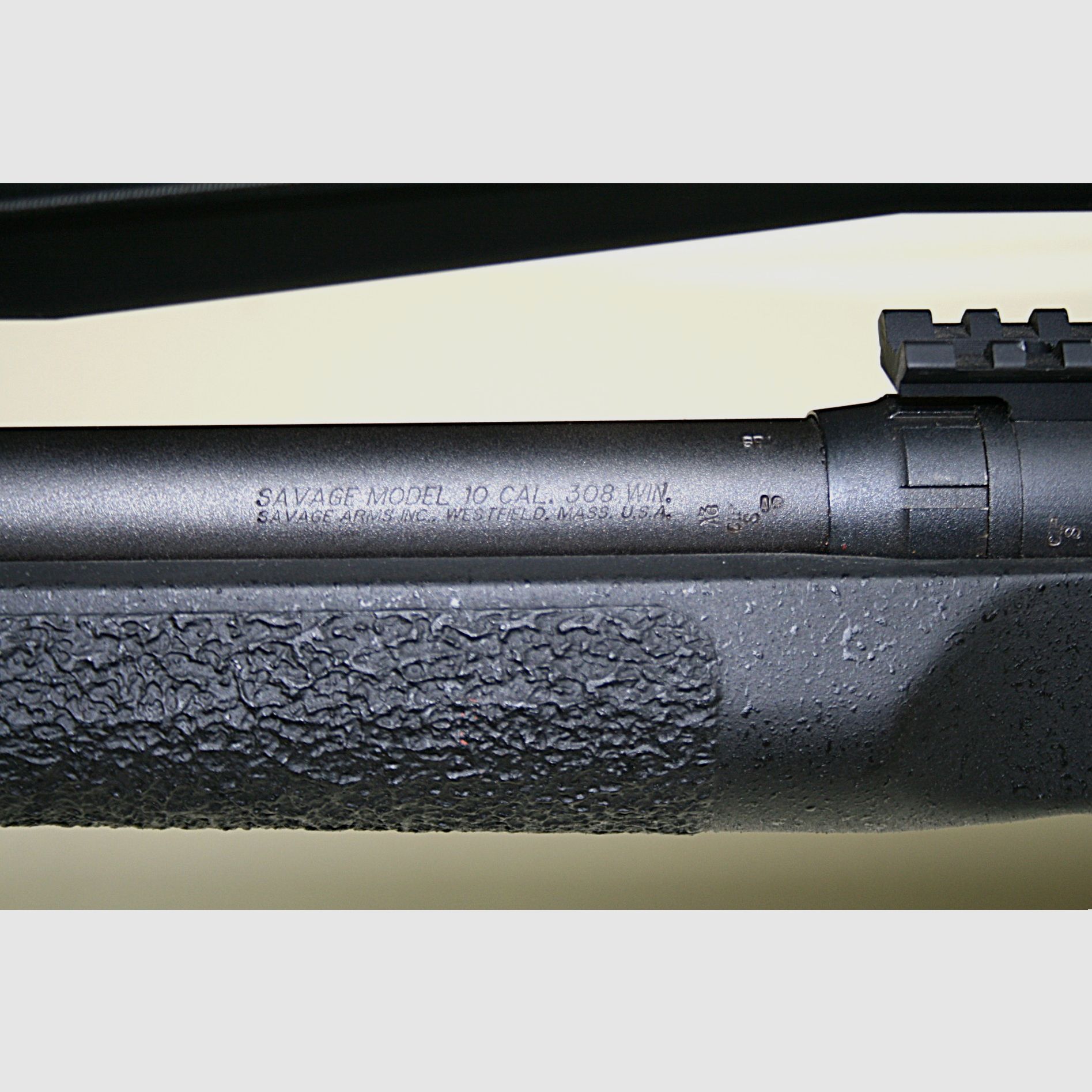 Kit Repetierbüchse SAVAGE Modell 10 / schwerer Lauf – .308Win. [Zielfernrohr SUN OPTIC 8-32×50 + Zweibein] (GEBRAUCHT), Bild 11 von 14