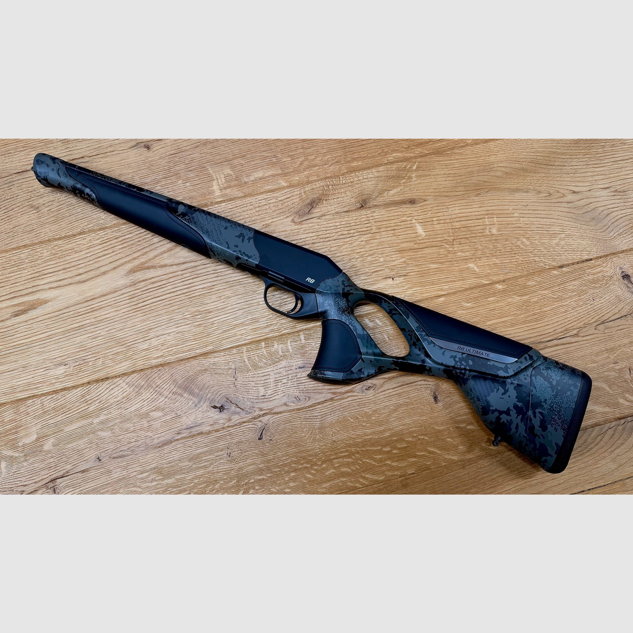 Blaser R8 Ultimate Carbon Huntec Camo carcasa / Atzl Match-caza disparador / Logo plata / Peso semi