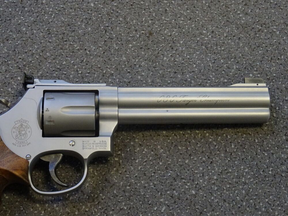 S&W SMITH & WESSON 686-6 TARGET CHAMPION 6"