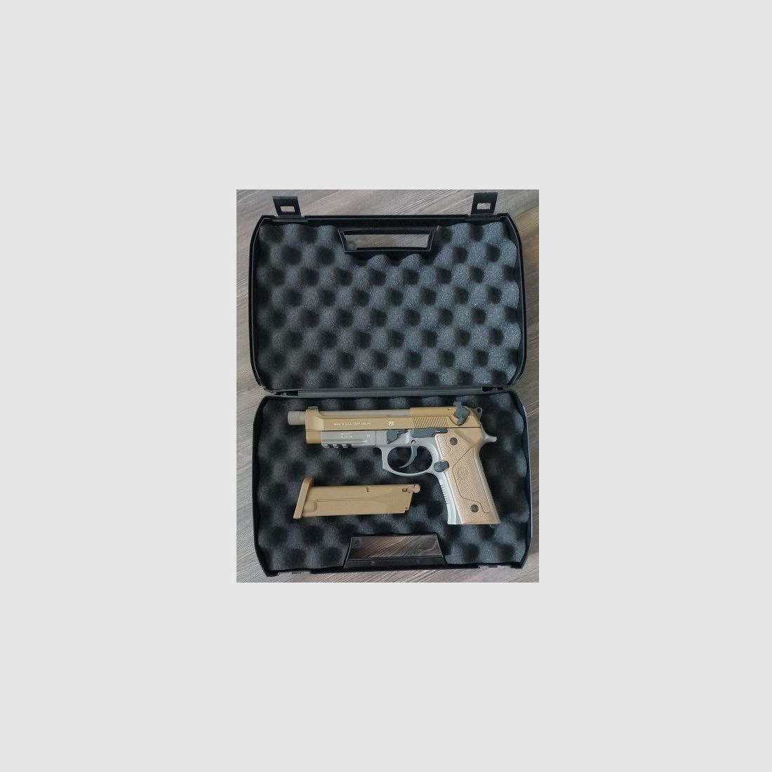 Komplettset Beretta M9 A3 FDE Softair-Co2-Pistole Kaliber 6 mm BB Blowback