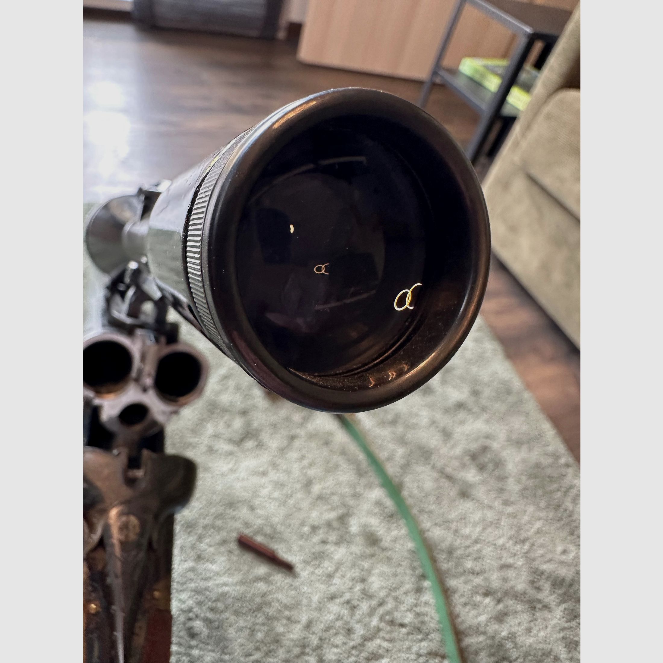 Suhler Jagdhütte Drilling – Kaliber 12/70 & 7x65R – neuwertig – mit Zeiss Diatal-Z 8x56  und dunkler Basküle