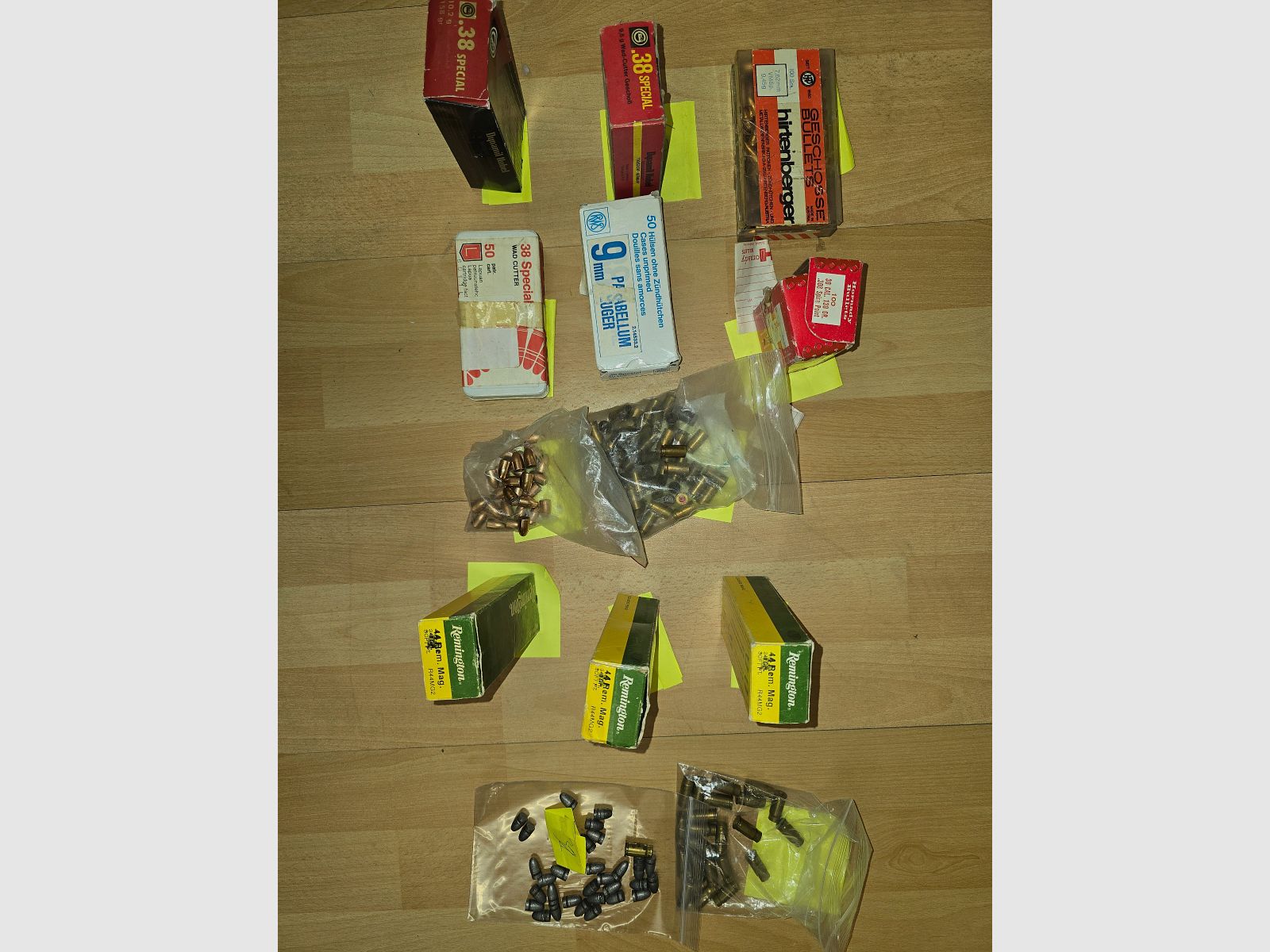 Collection of new bullets and used/new casings without primers