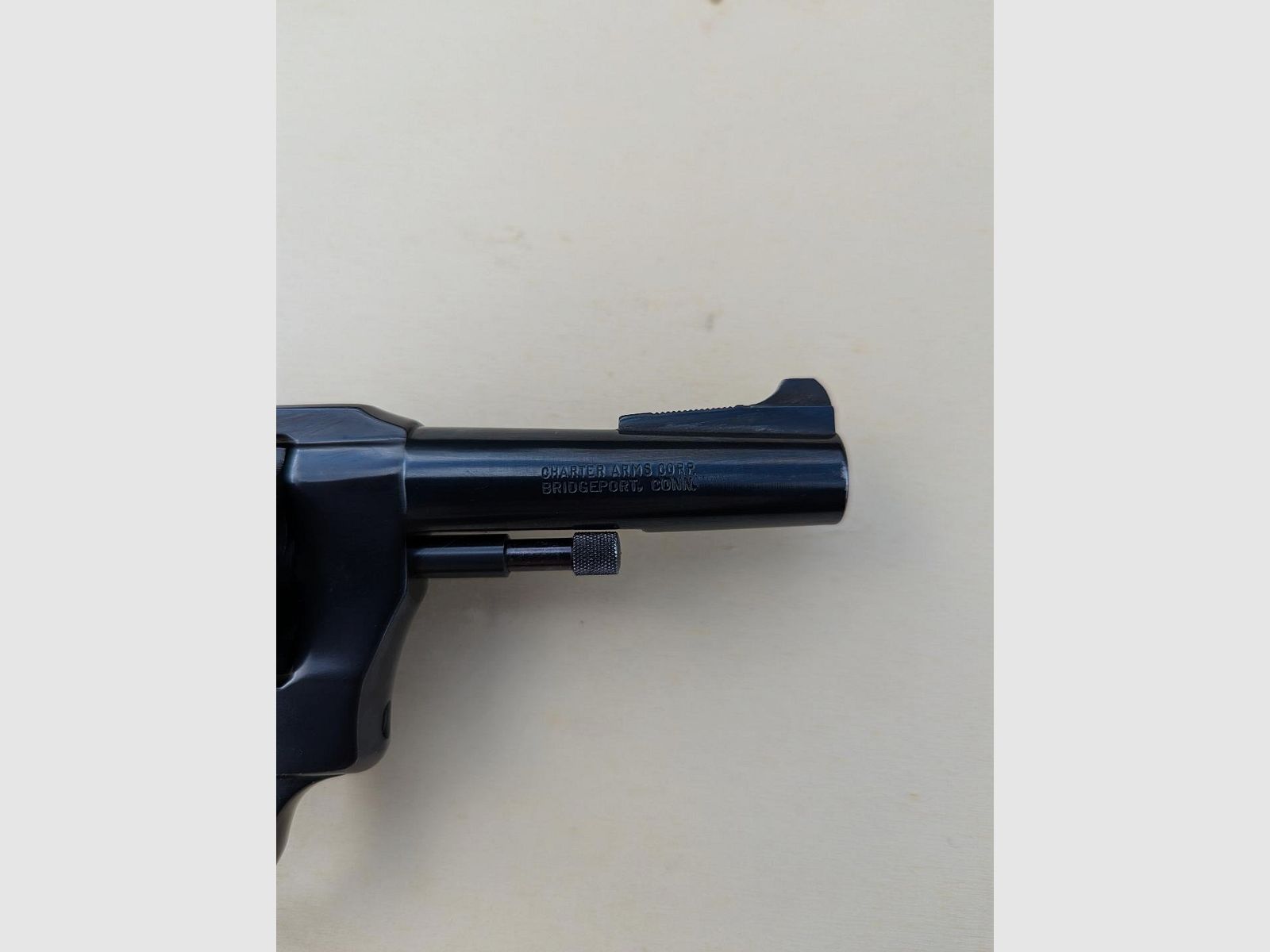 Charter Arm Revolver Undercover  3" in .38Special 