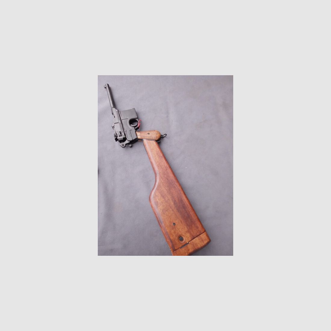 Deutsche Mauser C 96 , Replika Denix Muster mit Holzschaft