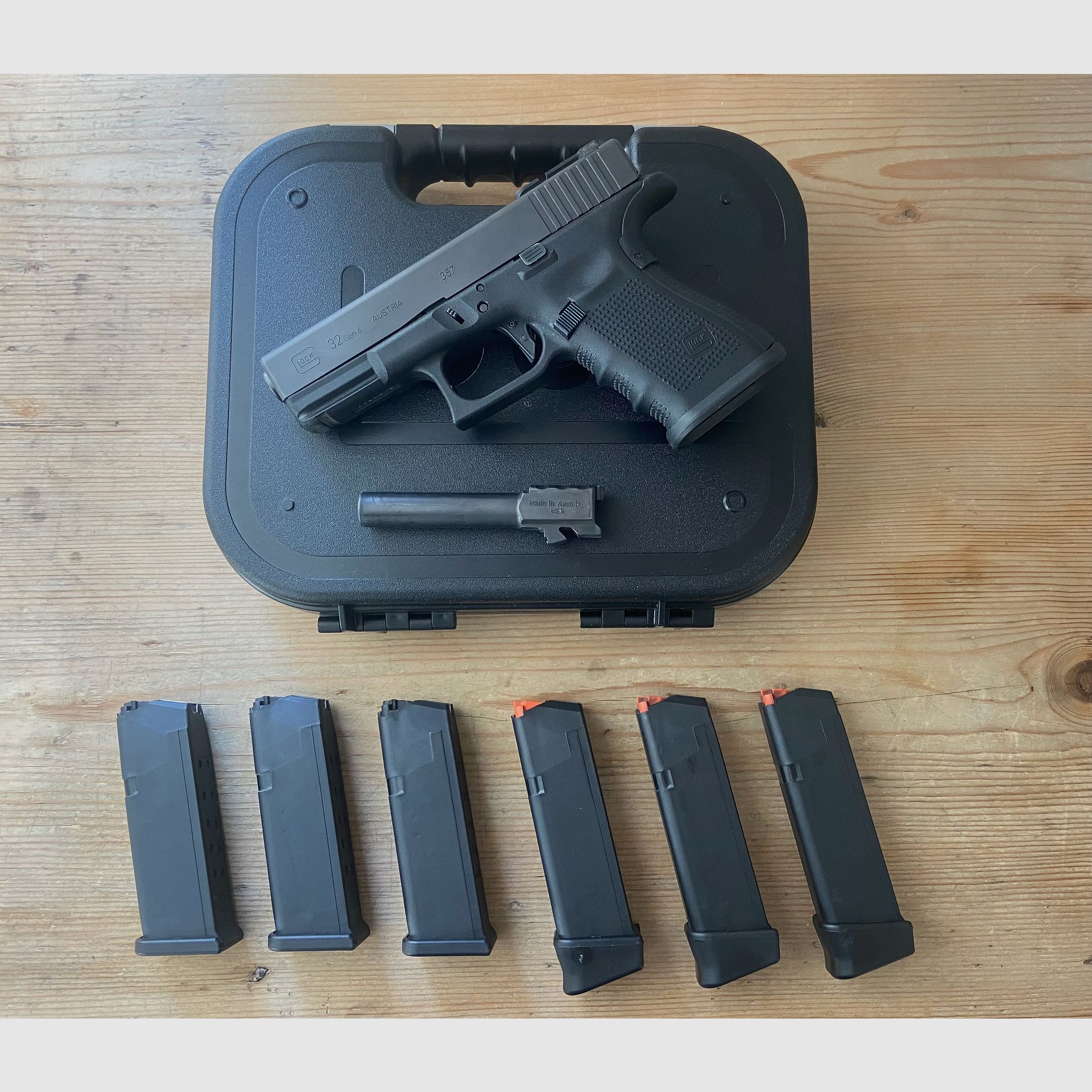 Glock 32 .357SIG mit 9mm IGB Wechsellauf, Overwatch Precision Polymer DAT Trigger und Meprolight Tru-Dot Nachtvisierung