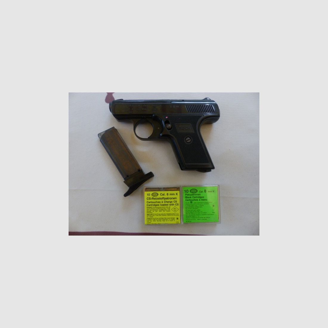 RECK Protector G5 Automatic 8mm k with 20 Wadie cartridges 10 blanks 10 CS Top condition