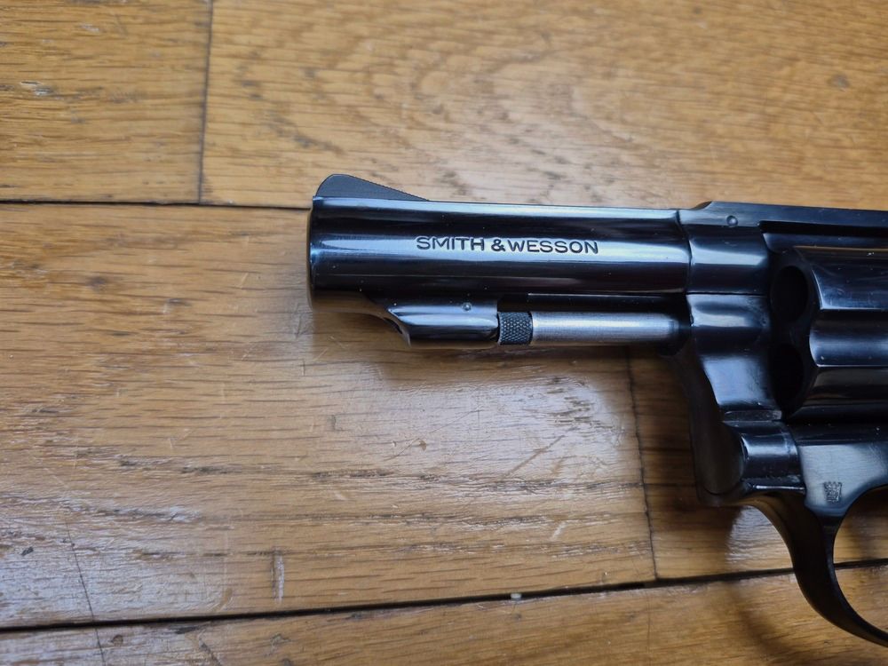 Peu courant Revolver Smith&Wesson Mod 36-1 ou « Chiefs Special » – 5 coups en cal. 38 SP – Canon 3 pouces neuf – Arme de 1979 – Holster d&rsquo;épaule – État proche du neuf ! – TBE+++, image 19 sur 19