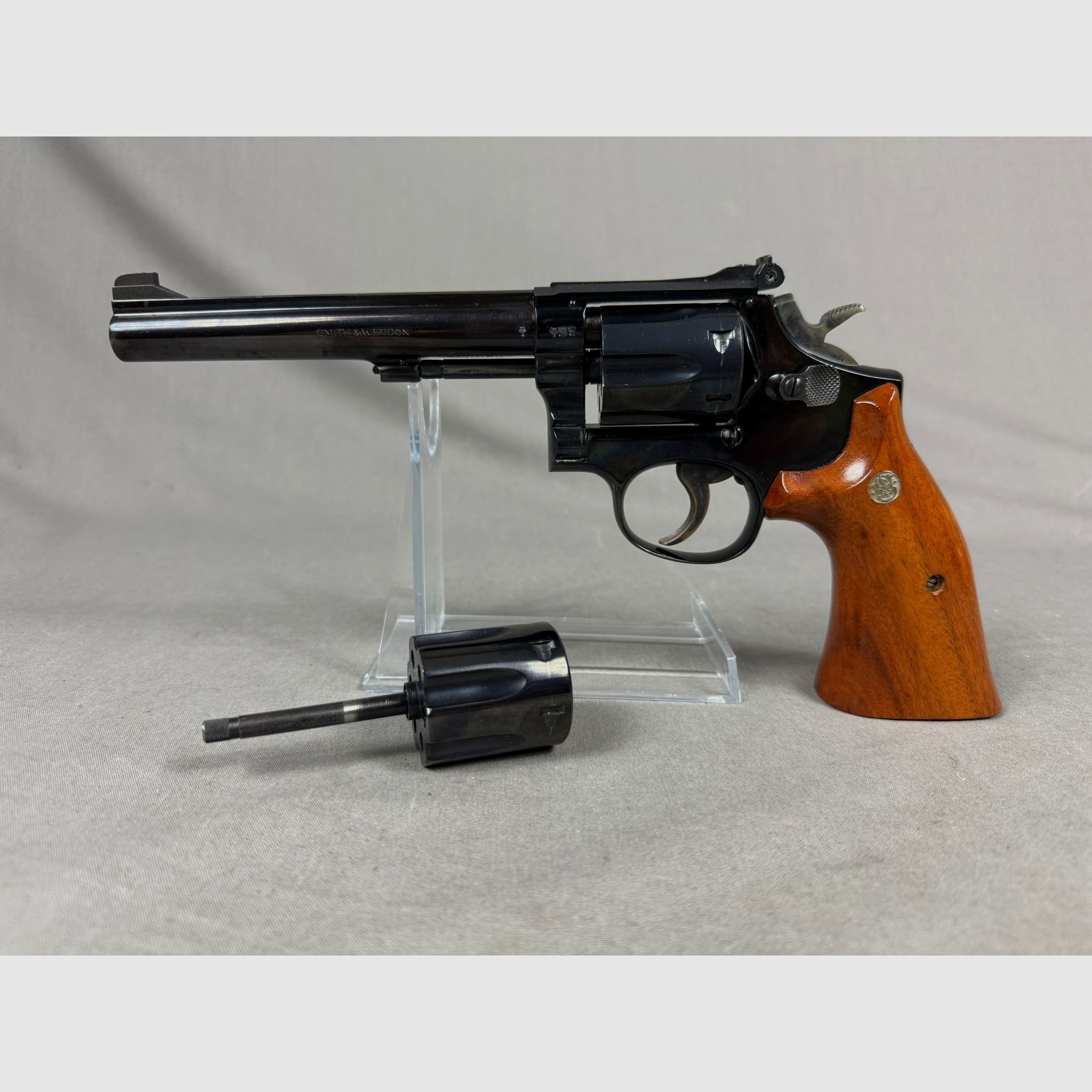 Smith & Wesson 48-2 in .22Win Mag. mit .22lr Wechseltrommel