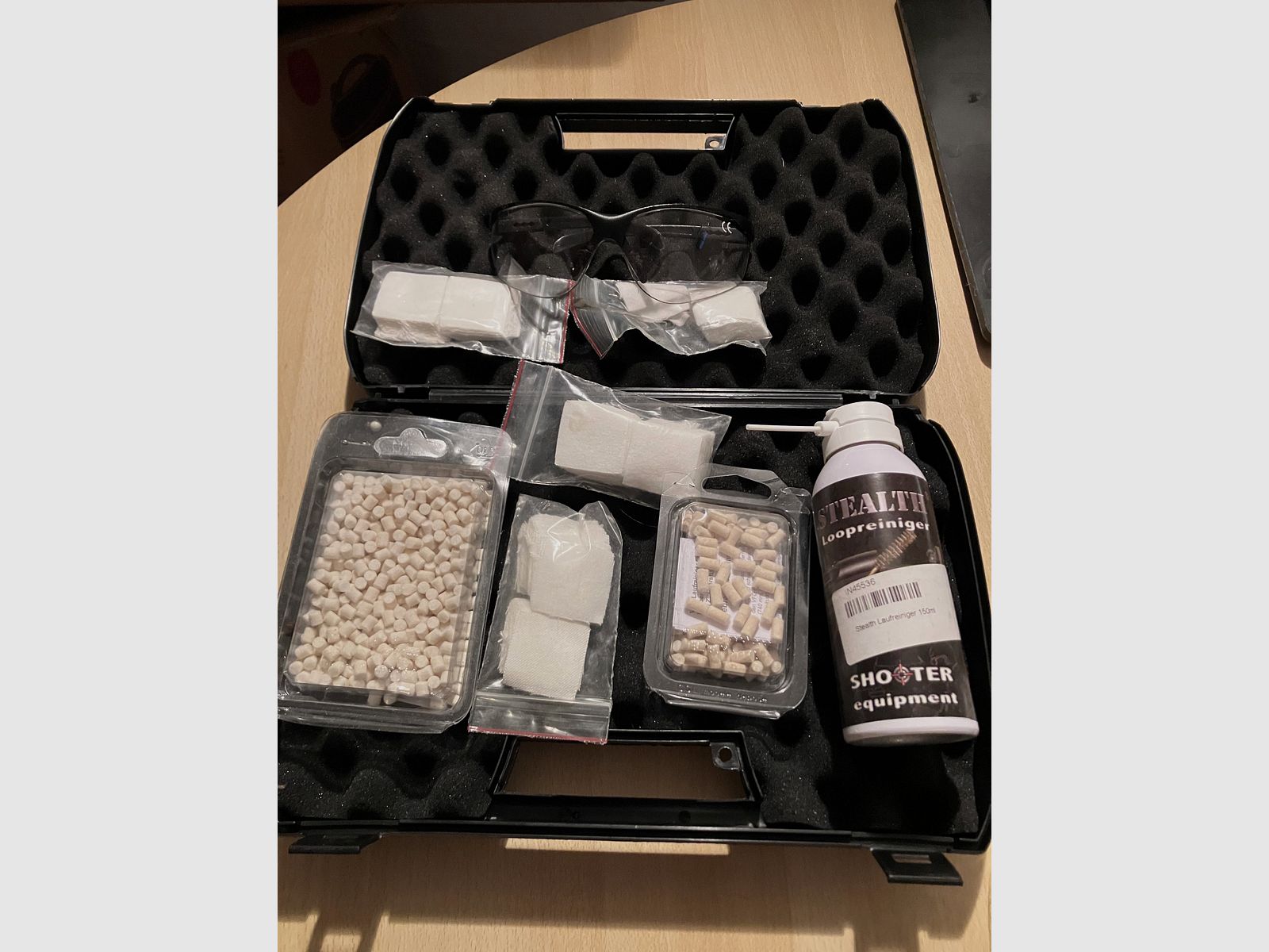 Luger P08 4.5mm Blowback z wyposażeniem