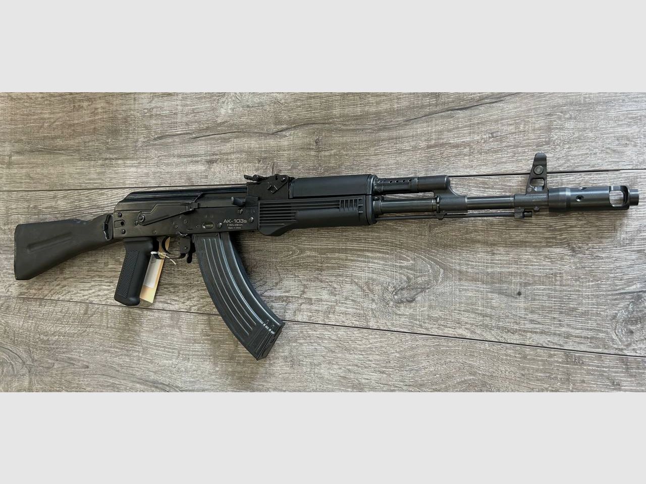 AK 103 S Schwarz, Bild 2 von 2