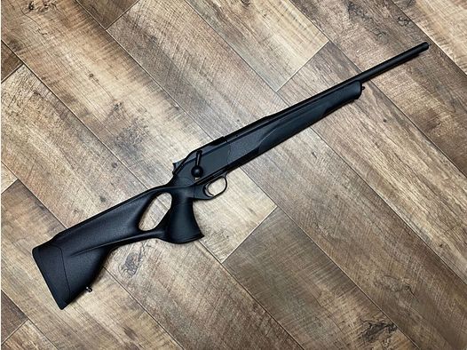 Blaser R8 Ultimate arme pour femmes crosse courte couleur spéciale NOIR .308Win