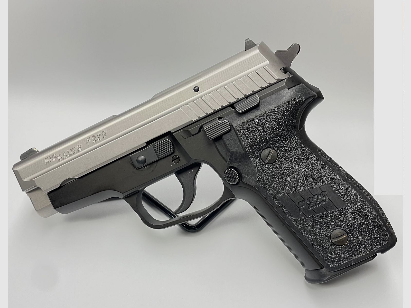 Sig Sauer P229 .40S&W 