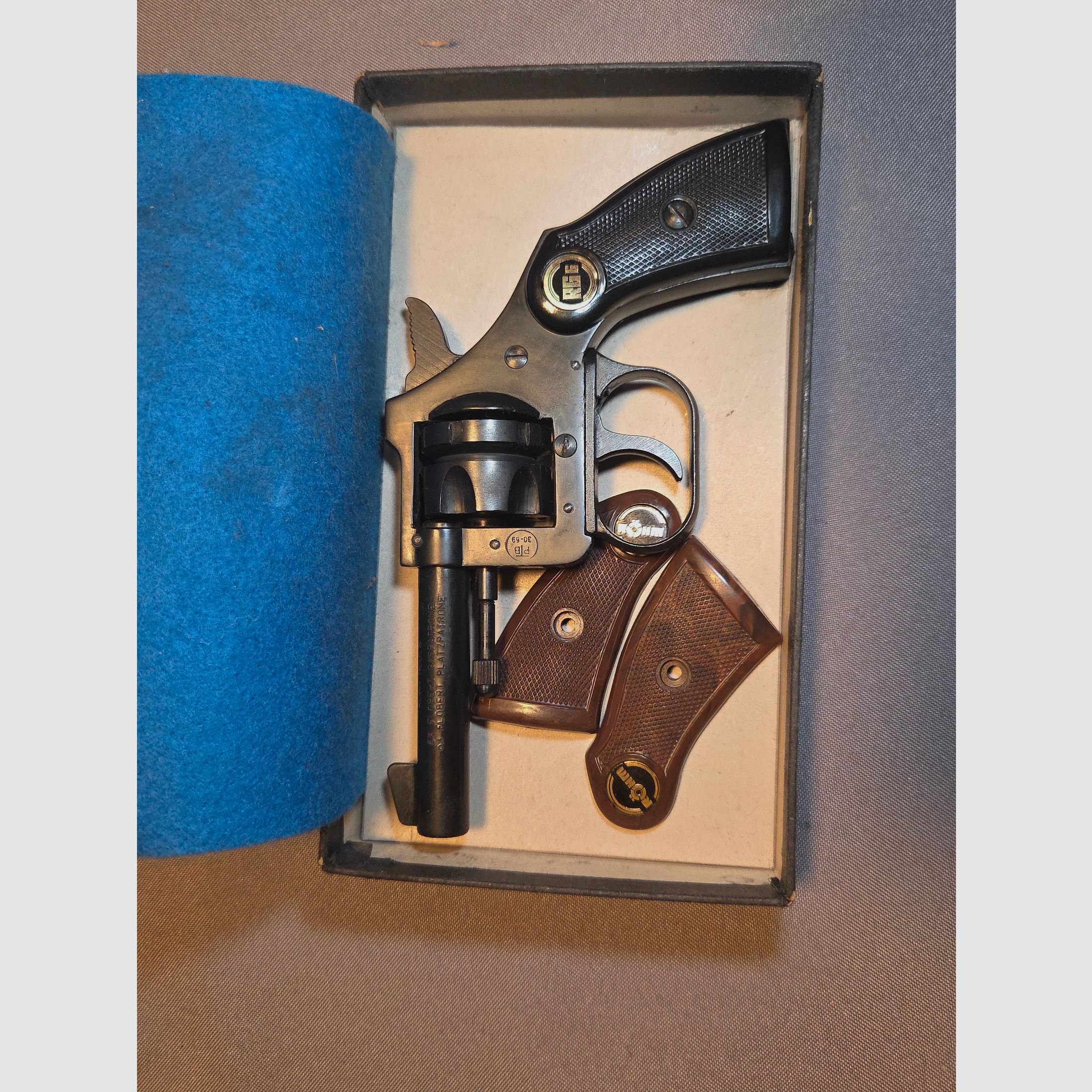 Röhm RG 6 Cal ,6mmk ,watch old about 50 years collector pieces very rare to get, free from 18 years