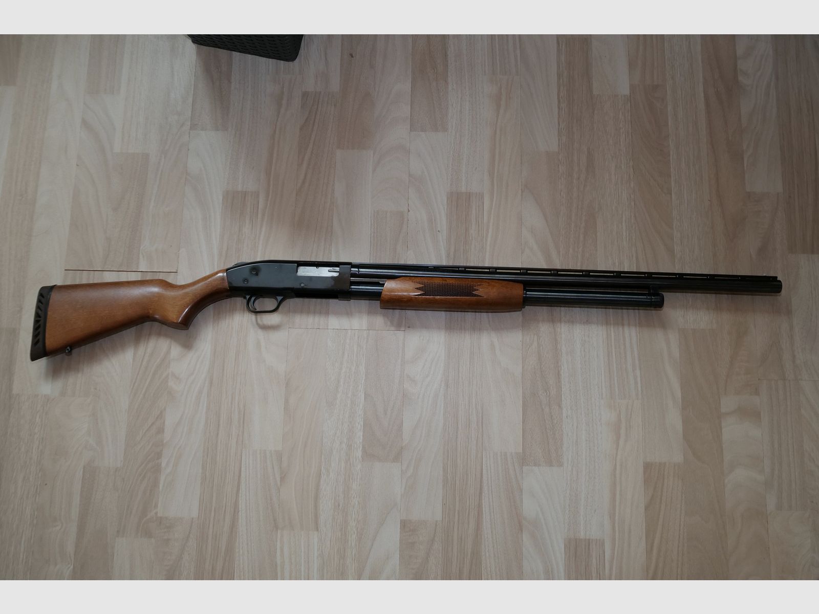 Mosserberg 500 Flinte Pumpgun 12/76