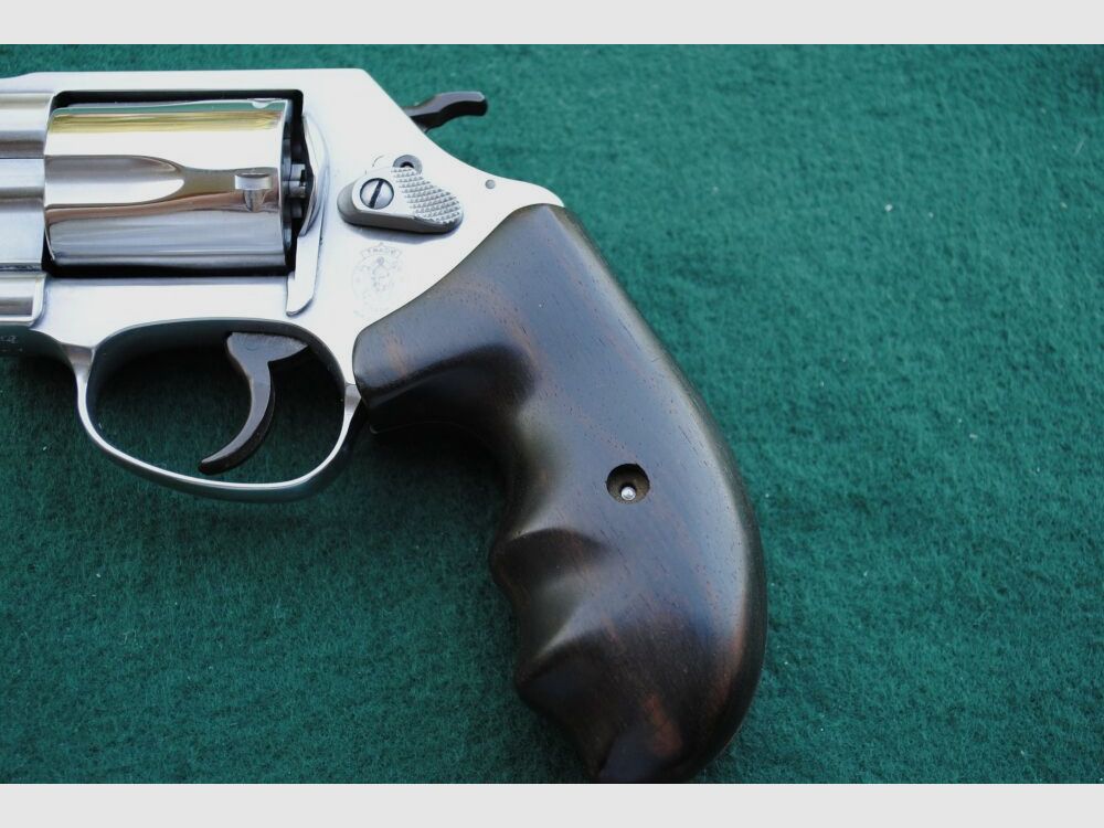 Smith & Wesson Mod. 60-14, Box, 2" LL, Combat Grip