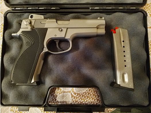 Smith & Wesson Modell 5906