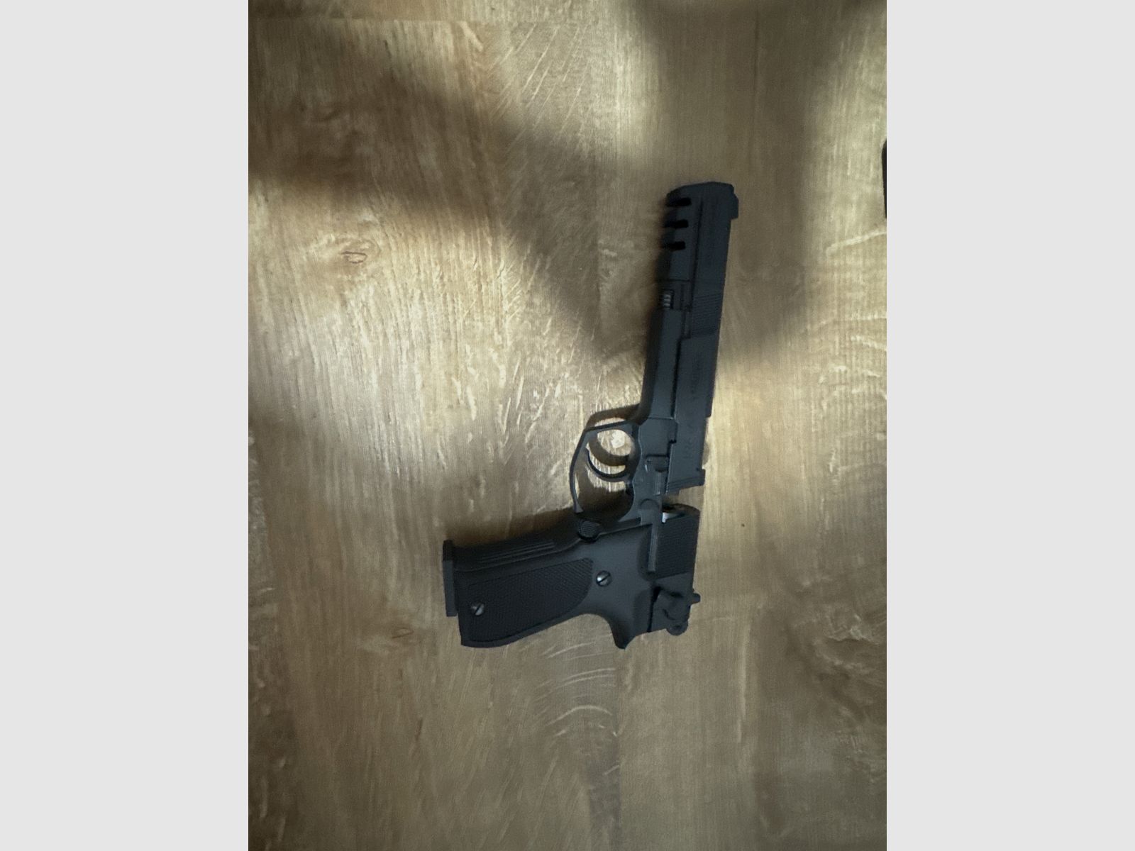 **CO2** 2x Glock 17 1x Glock 19 1x Walther CP88