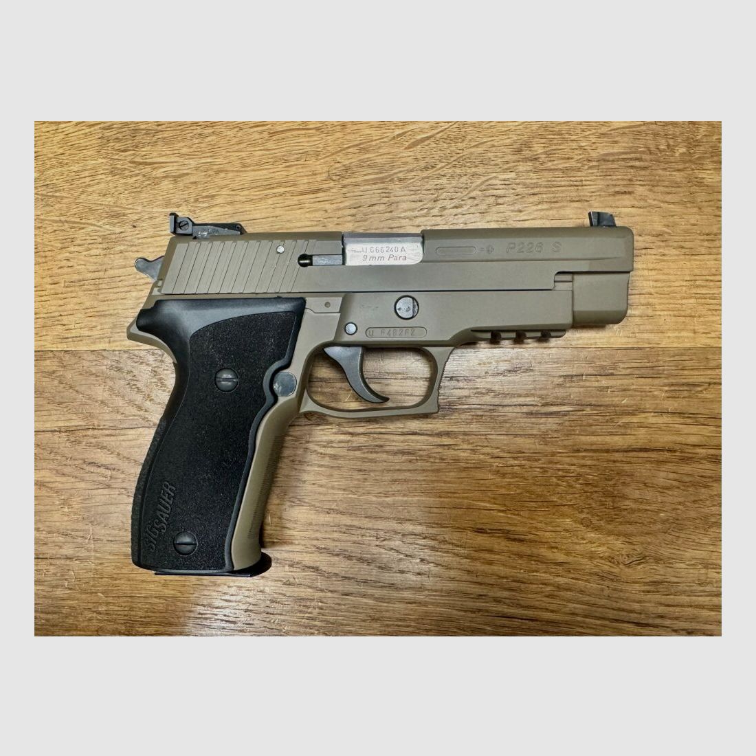 SigSauer P226 S, afbeelding 1 van 3