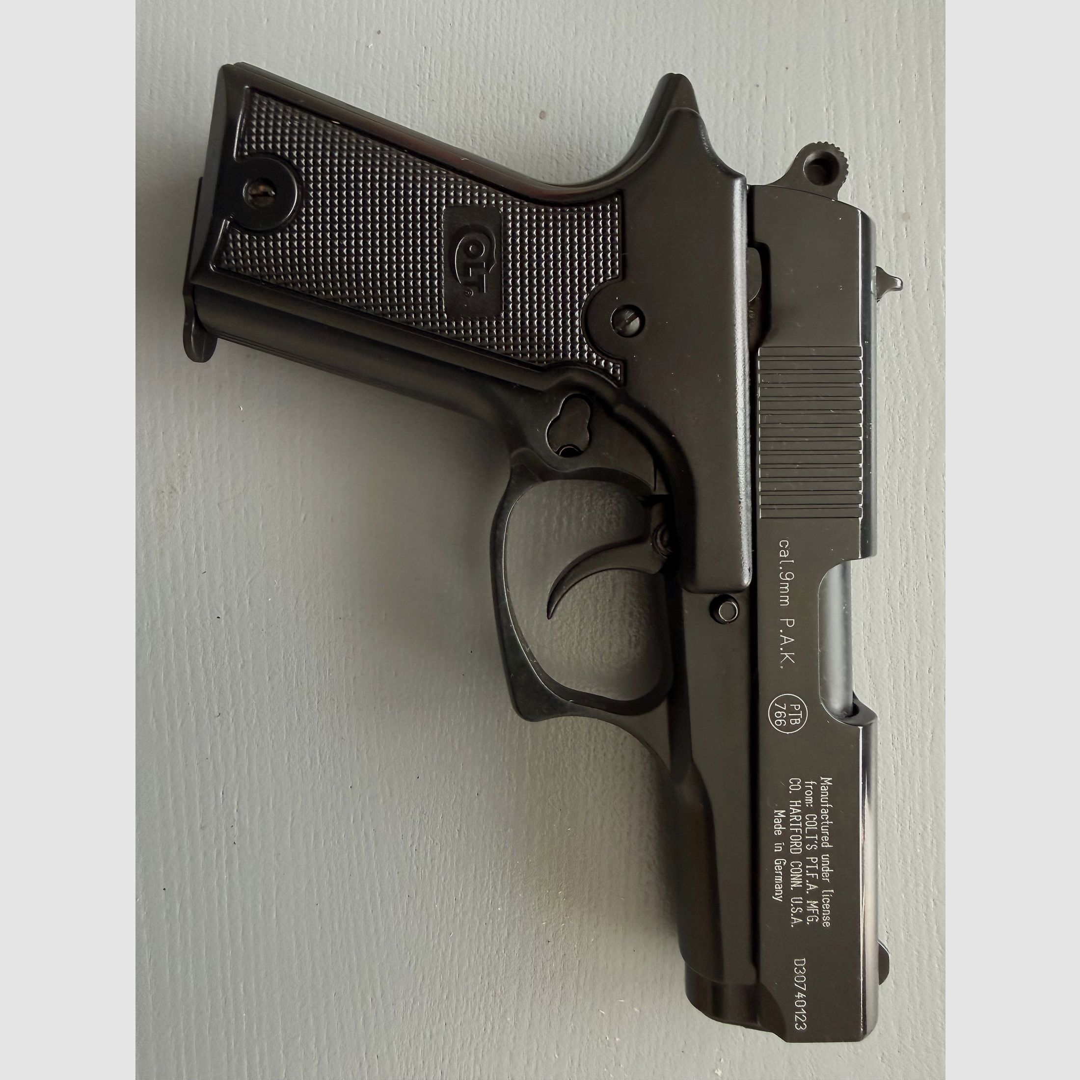 Colt Double Eagle Umarex Cal. 9mm P.A.K.  Brueniert