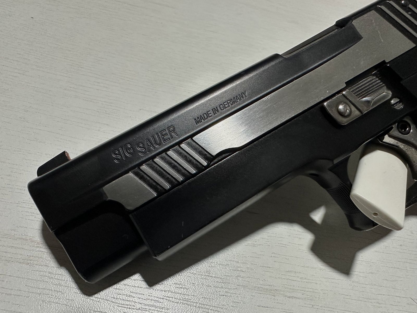 SIG SAUER P226 X-Five Black & White 9mm MADE IN GERMANY