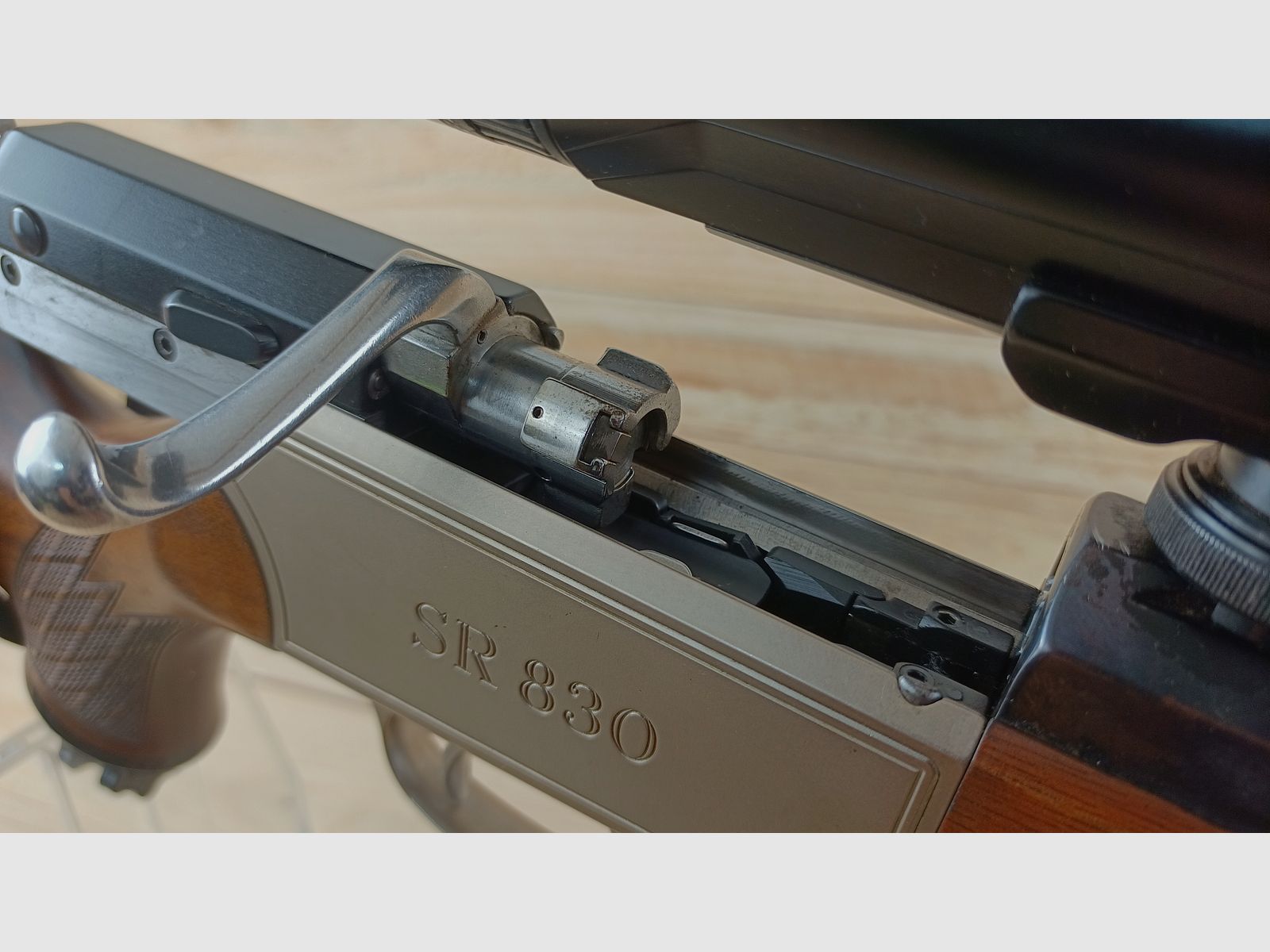 Blaser SR 830 carabina, SR830, cal. .243Win *con Zeiss Diavari*