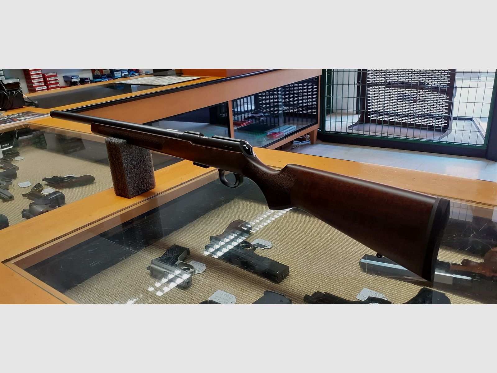 Bolt-action rifle CZ mod. 457 VARMINT cal. 22L.R., image 3 of 4