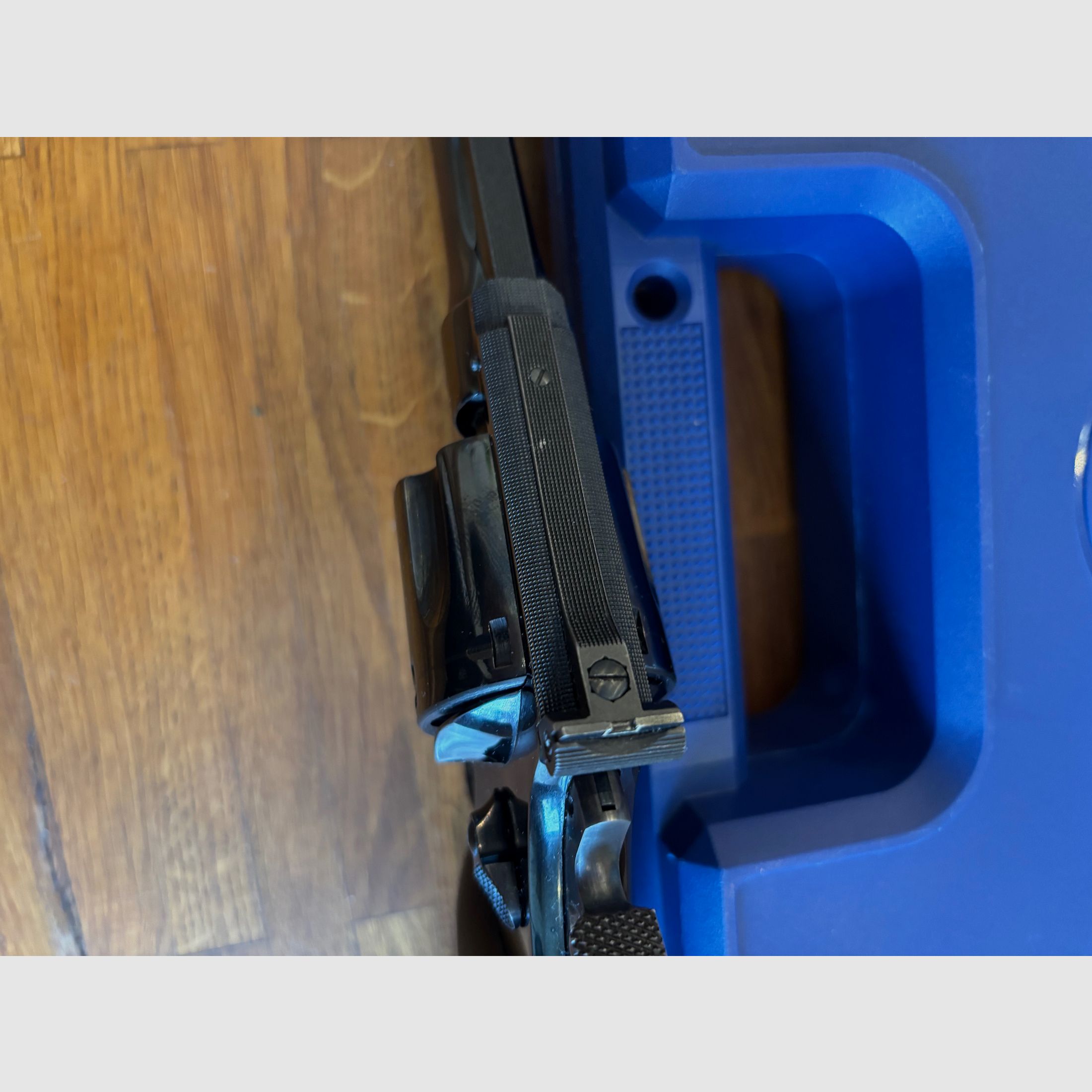 Smith & Wessen Revolver M 27/2