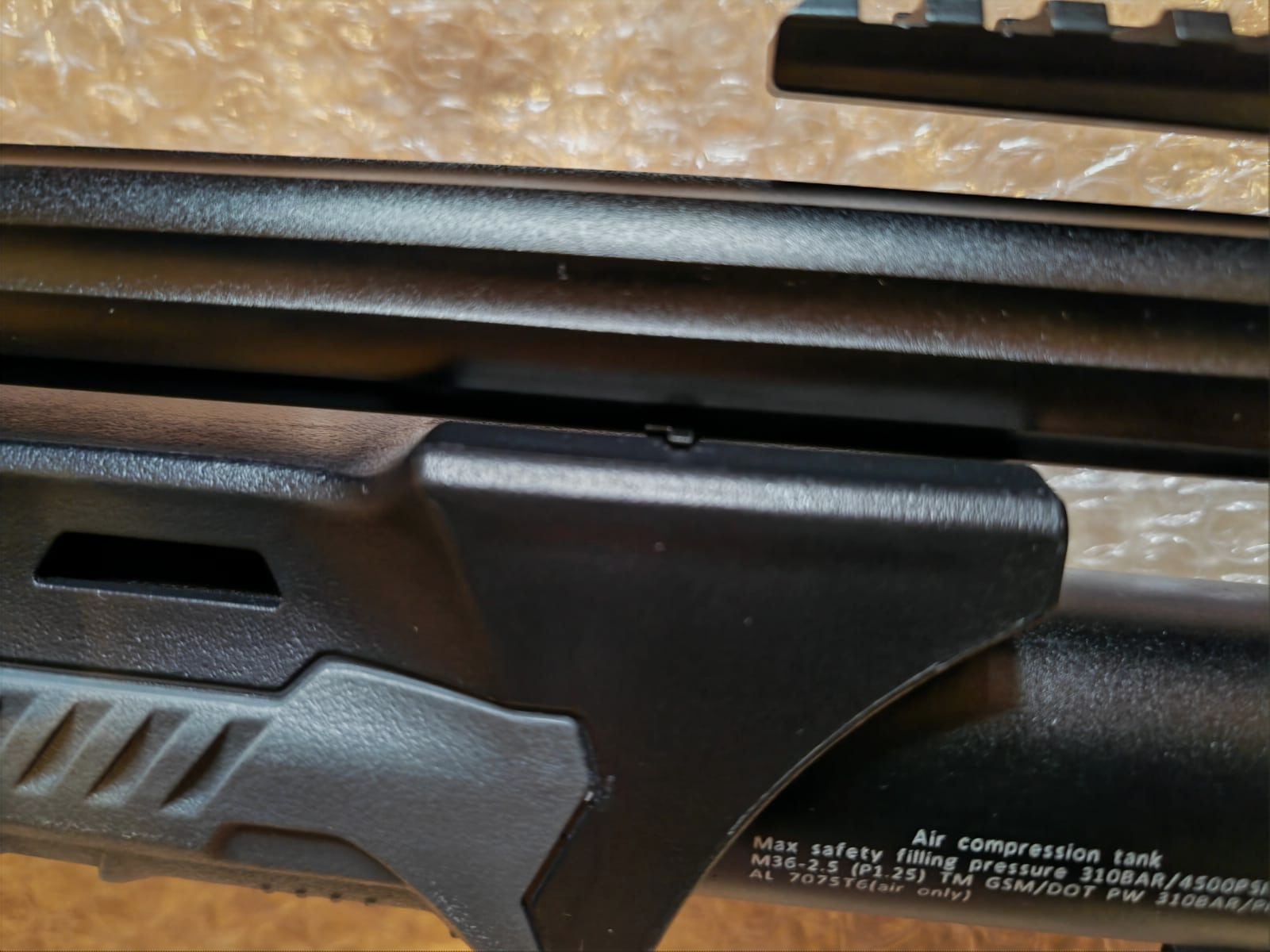 GoGun AEA Megalodon F-Serie 7,5 Joule | Kaliber .50 Luft / PCP karabin | z JADS podwójnym zbiornikiem | 2x 12 nabojowe magazynki aluminiowe | + wkładki stabilizujące do chwytu | z akcesoriami i fakturą