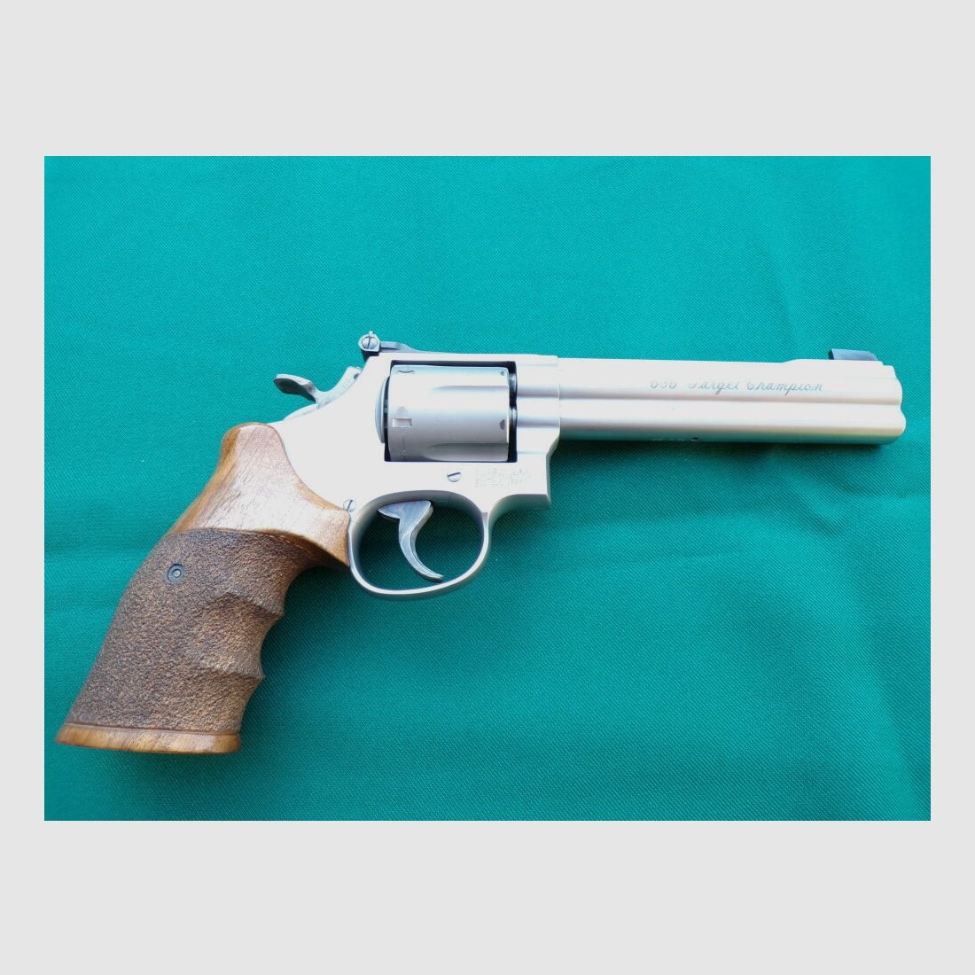 Smith & Wesson 686-4 Target Champion