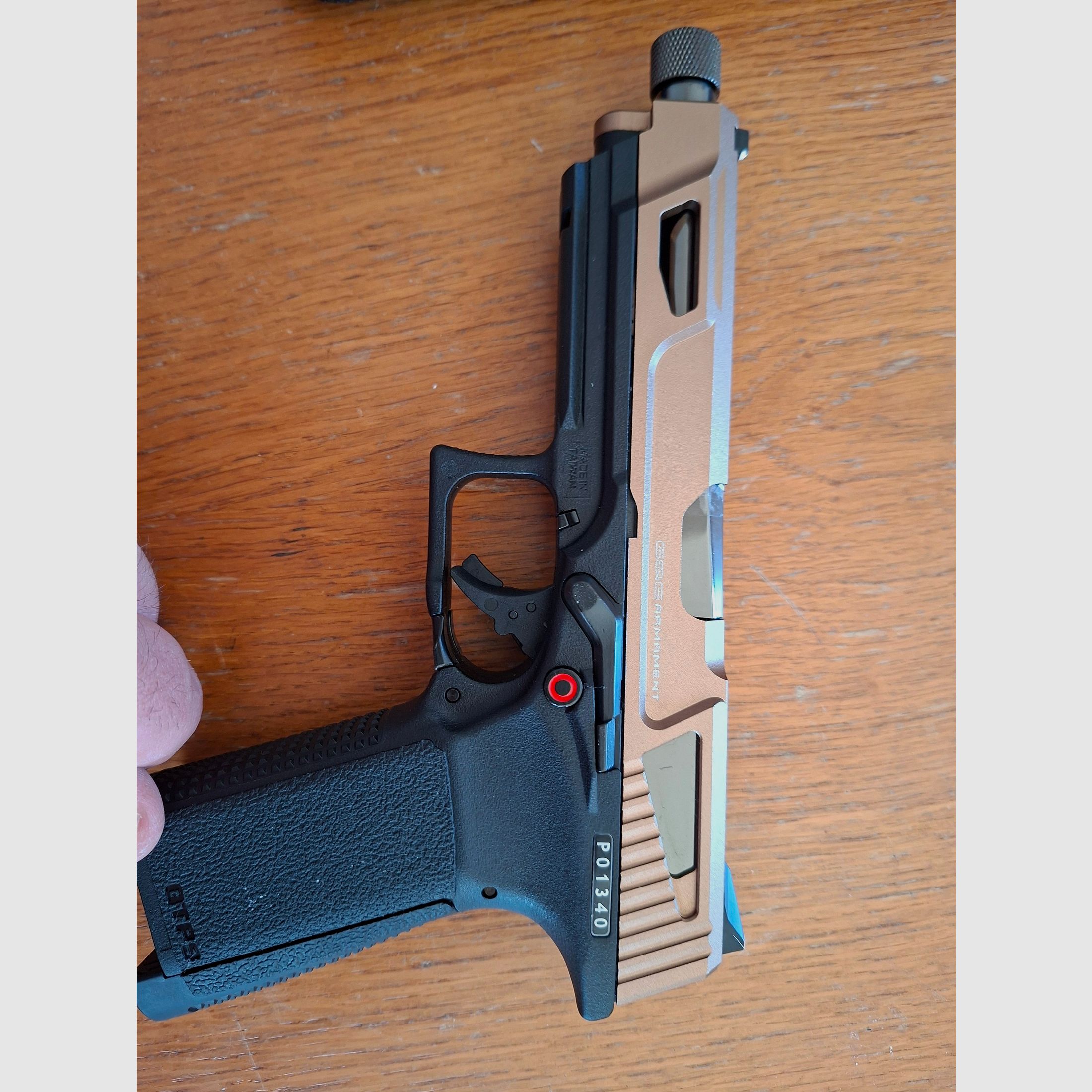 G&G GTP 9 MS DST CO2 Softair Pistole, Desert mit Green gas und 2 Magazine 