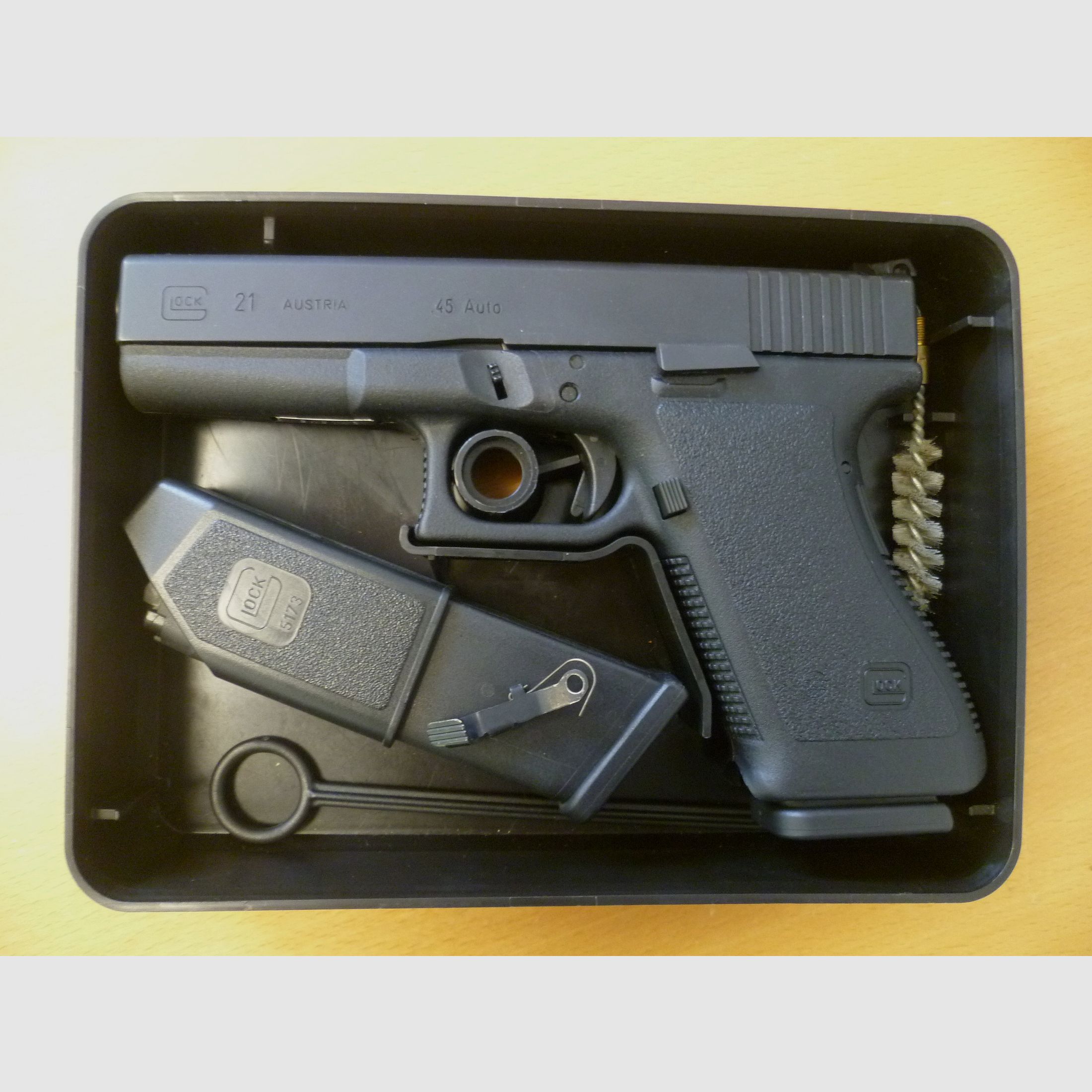 Pistole Glock 21 .45 Auto.