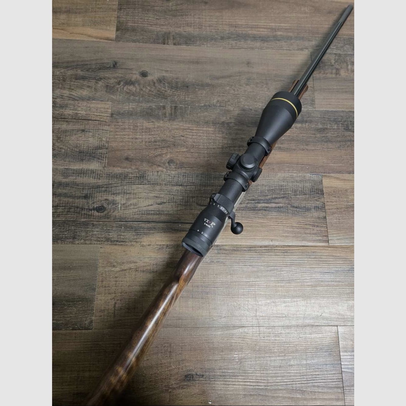 Blaser R93 Luxus z Leupold VX-R 3-9x50, 8x57 IS