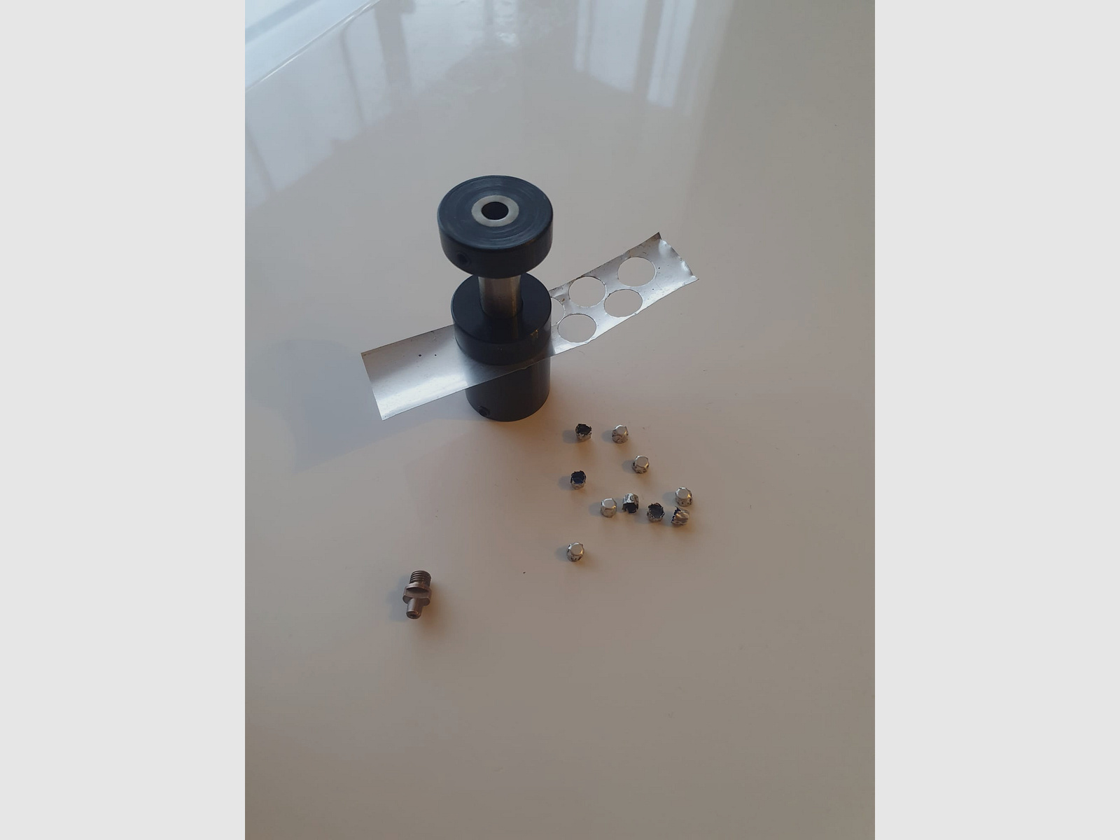 #11 percussion caps for making your own percussion revolver with cap former