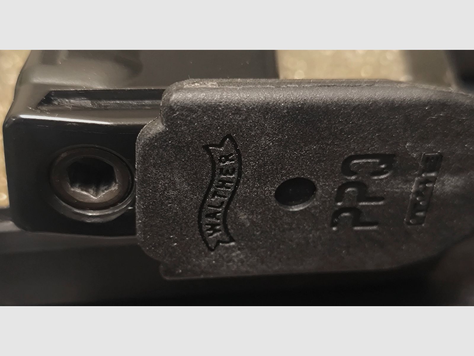 ⚠️ Achtung MagFed Freunde, Walther PPQ M2 T4E - Farbe Dark Earth Brown, Kaliber .43  &  Max Tactical Pistolen Koffer +1 Packung 5er Max Tactical Co2-Kartuschen ⚠️ Versandkosten Frei!! 