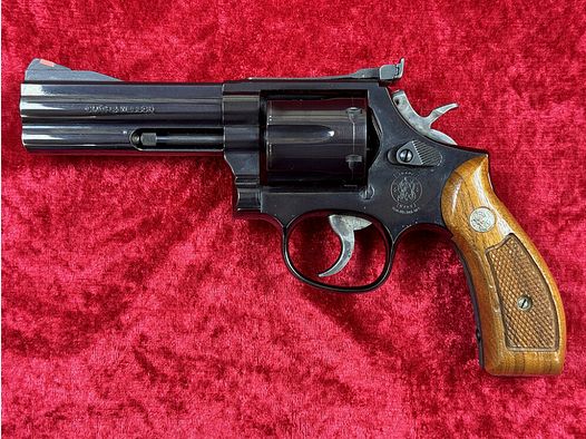 Smith & Wesson 586-4