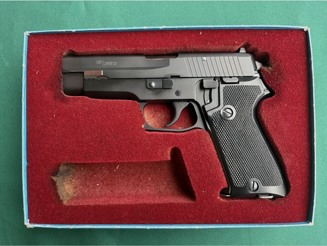 Sig Sauer P220