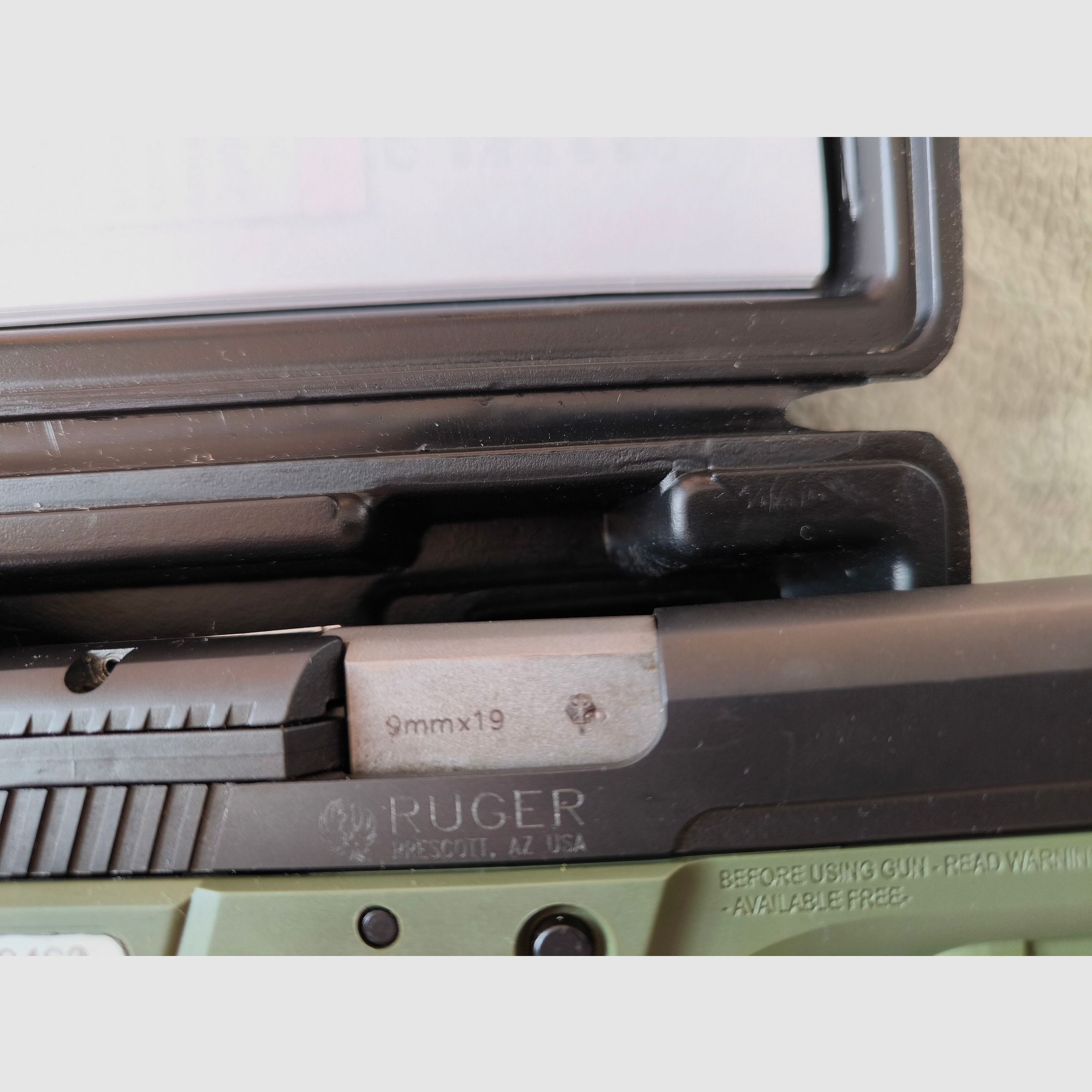 Pistolet Ruger SR9 9x19 w komplecie z kaburą w super stanie (brak Glock CZ Walther Heckler)