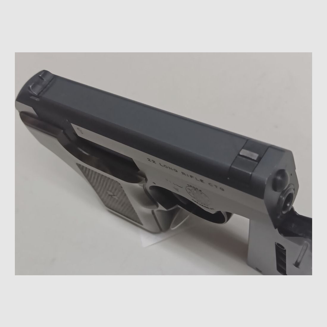 Smith & Wesson - Springfield Mod. 61-2 " Escort "