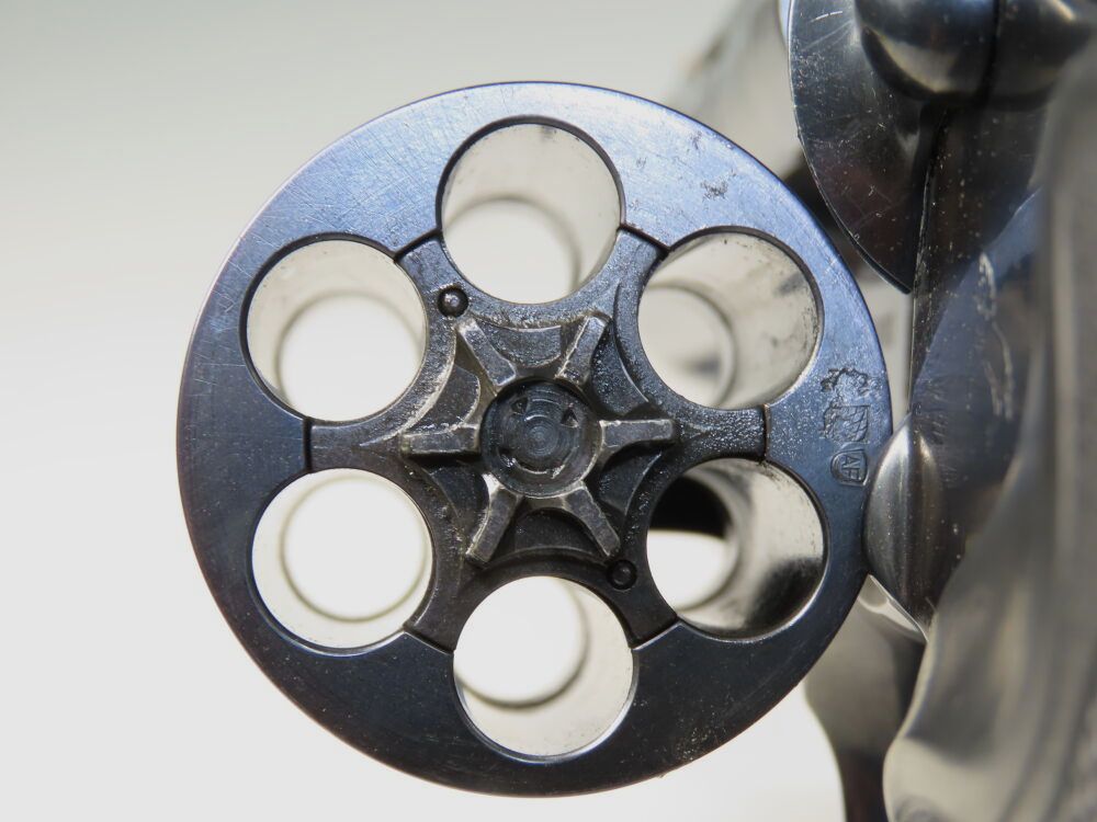 Colt Python 6" cali z 1971 roku