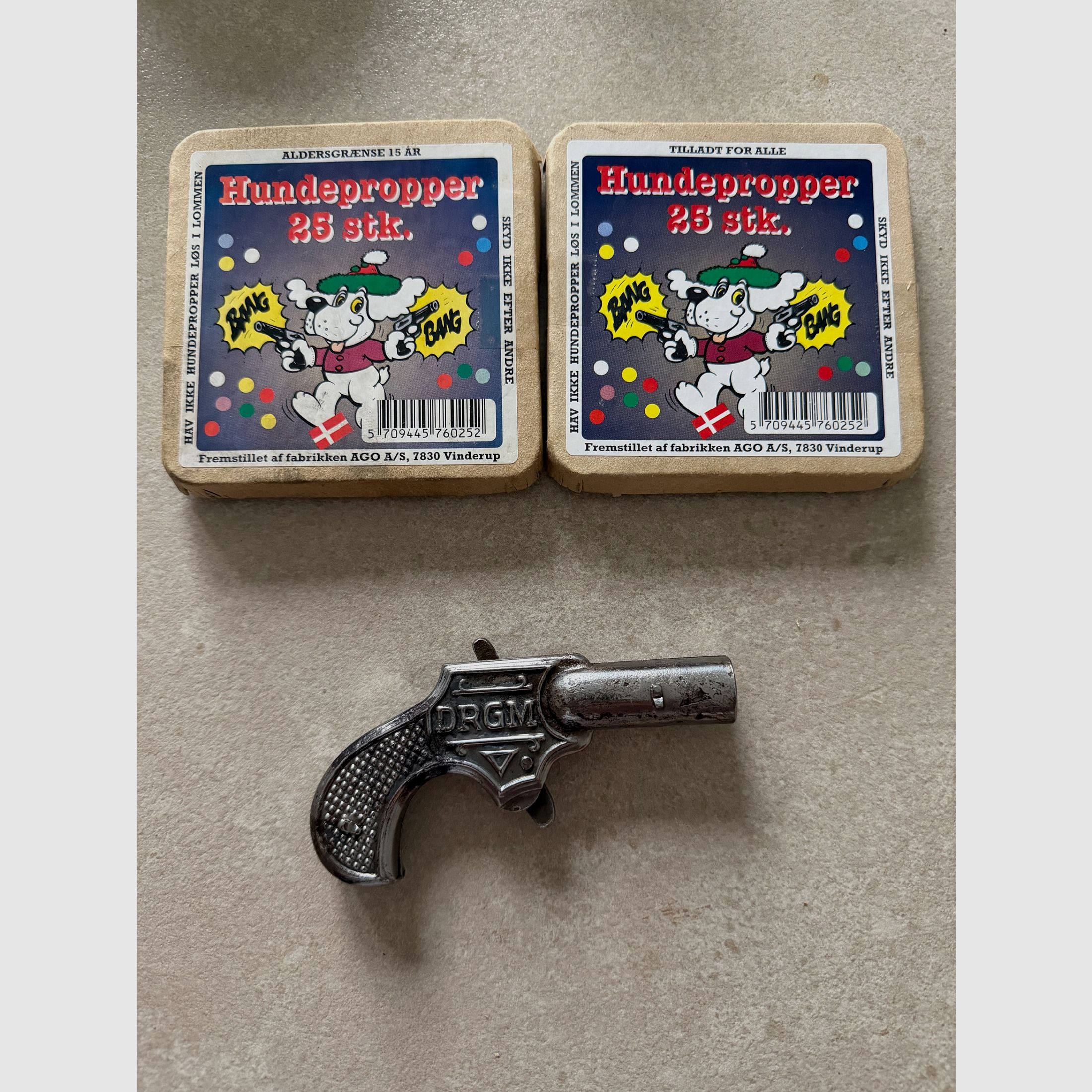 Pistolina a salve TIP degli anni 1920-1930 con cartucce a salve, immagine 2 di 3