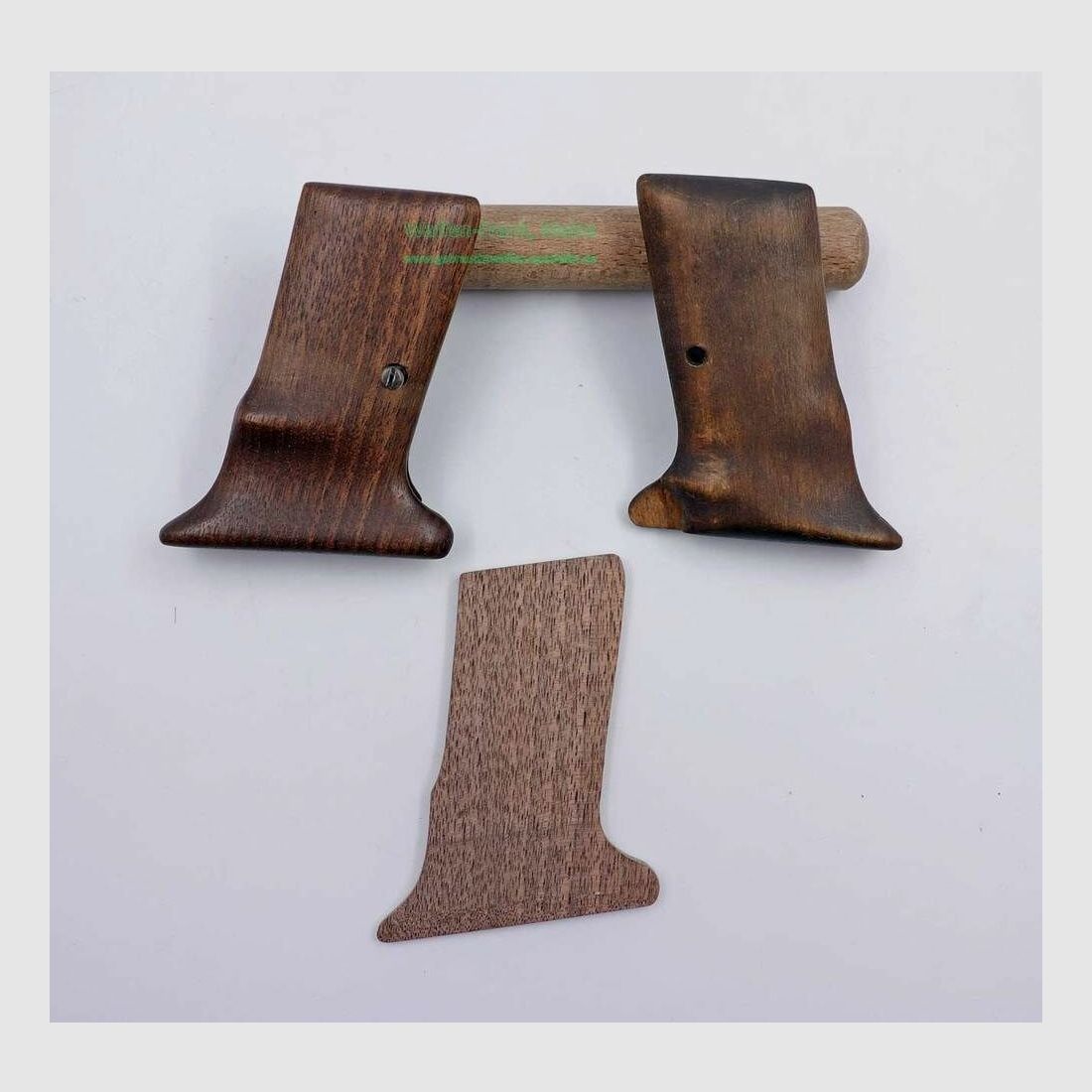 Diversas empuñaduras de pistola FN 1910