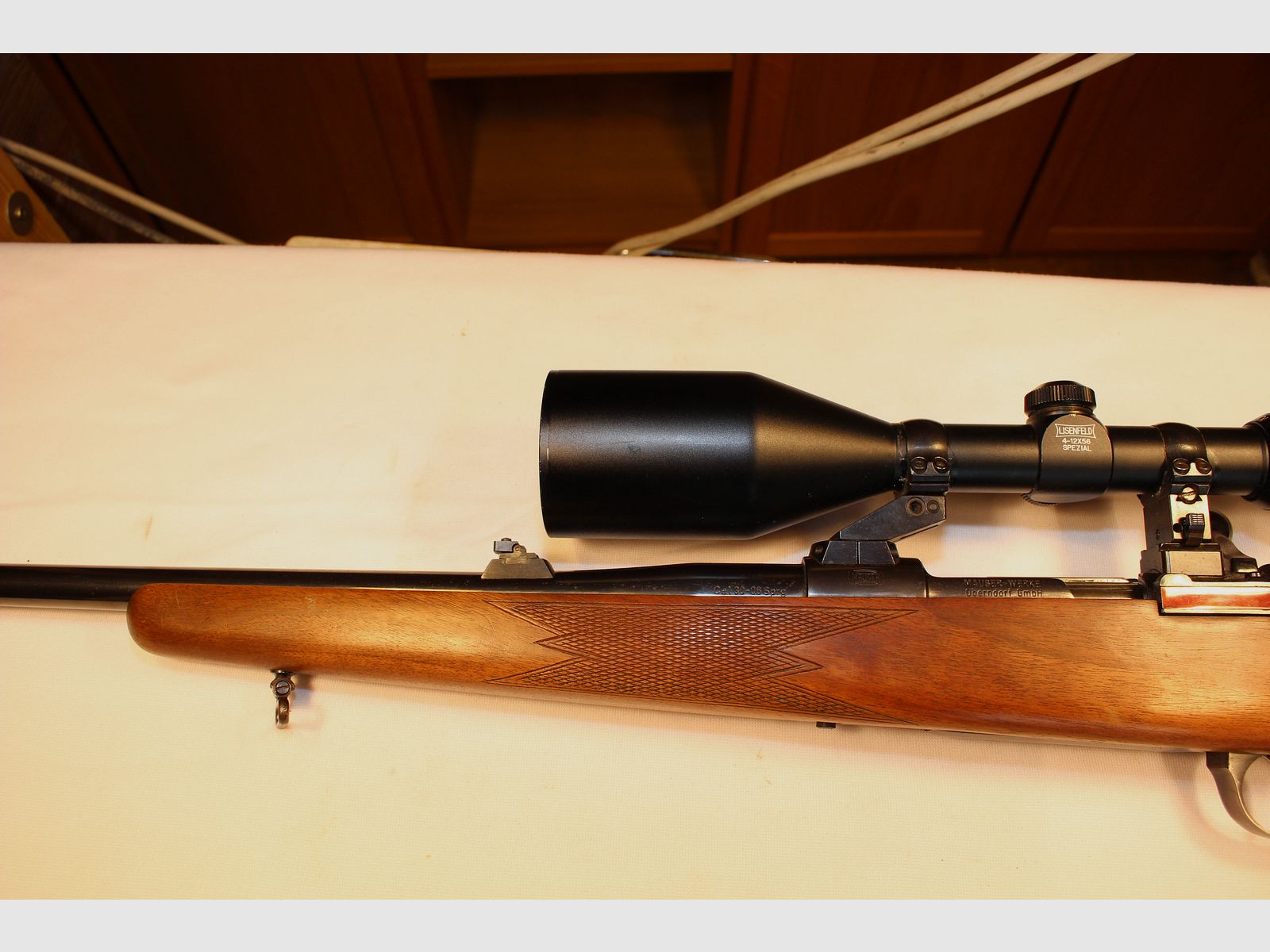 Repetierbüchse mit ZF im Kaliber .30-06.