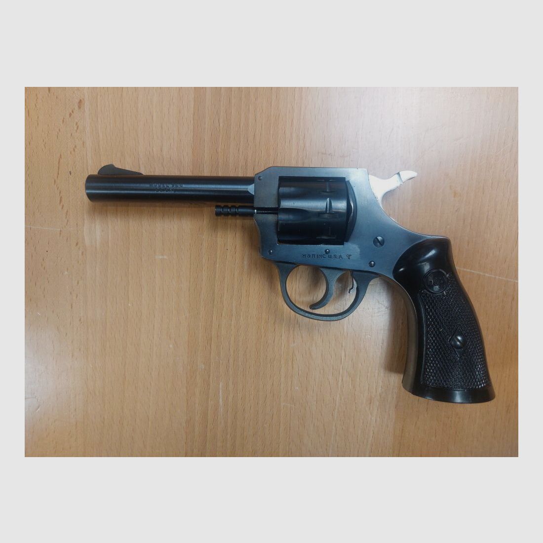 Harrington & Richardson Modell 900