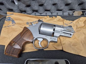 Smith & Wesson 627 Performance Center 2 5/8" .357 Mag. 8Rd