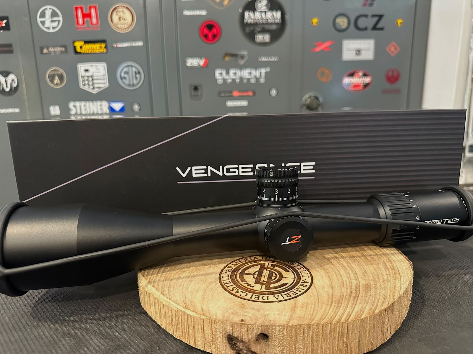 Ottica ZeroTech Vengeance 5-25×56, immagine 1 di 2