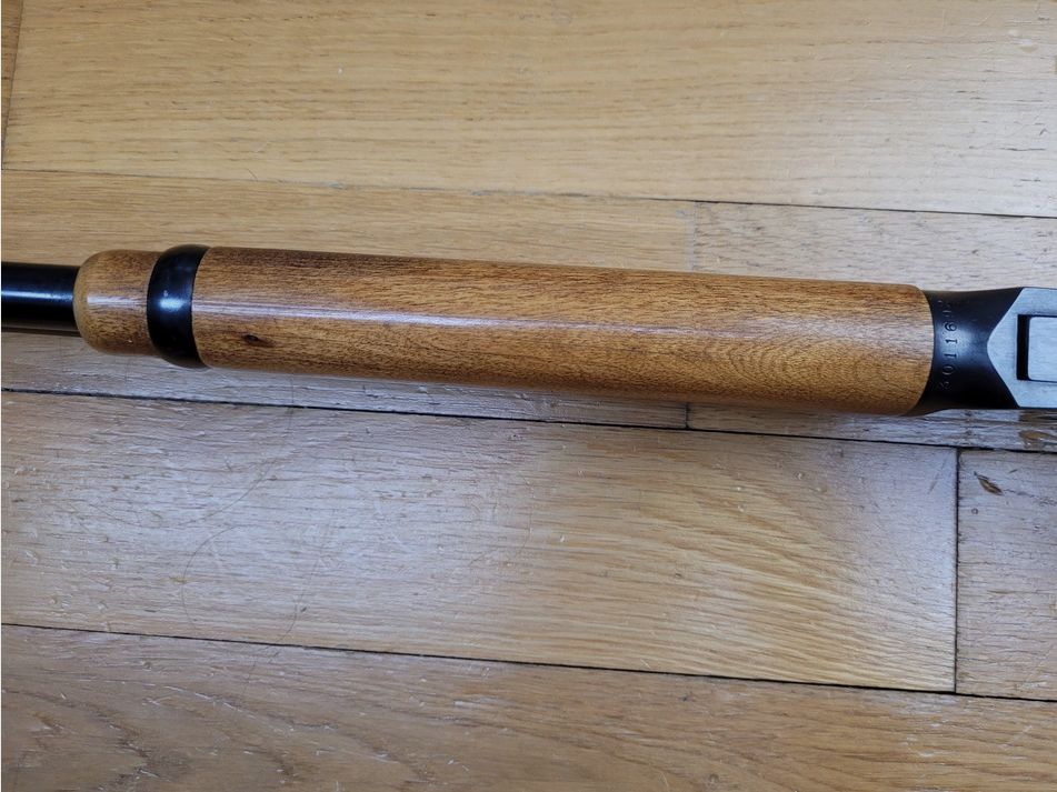 Très belle Winchester modèle 1894 – Calibre 30-30 – Made in USA en 1967 – Capacité 8+1 – Beau noyer blond – État mécanique et esthétique excellent – Plaque de couche Pachmayr – TBE++, image 10 sur 27