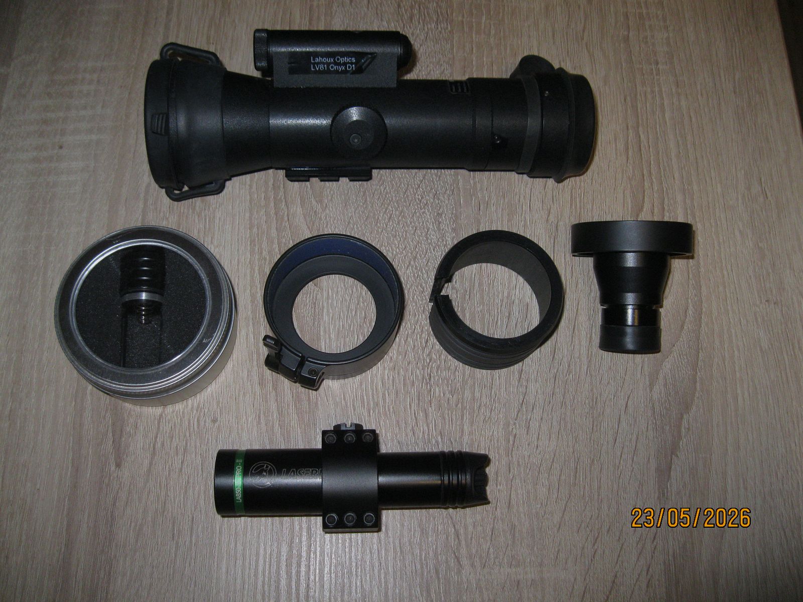 Urządzenie noktowizyjne Lahoux LV-81 Onyx Monochrom. Jak nowe.